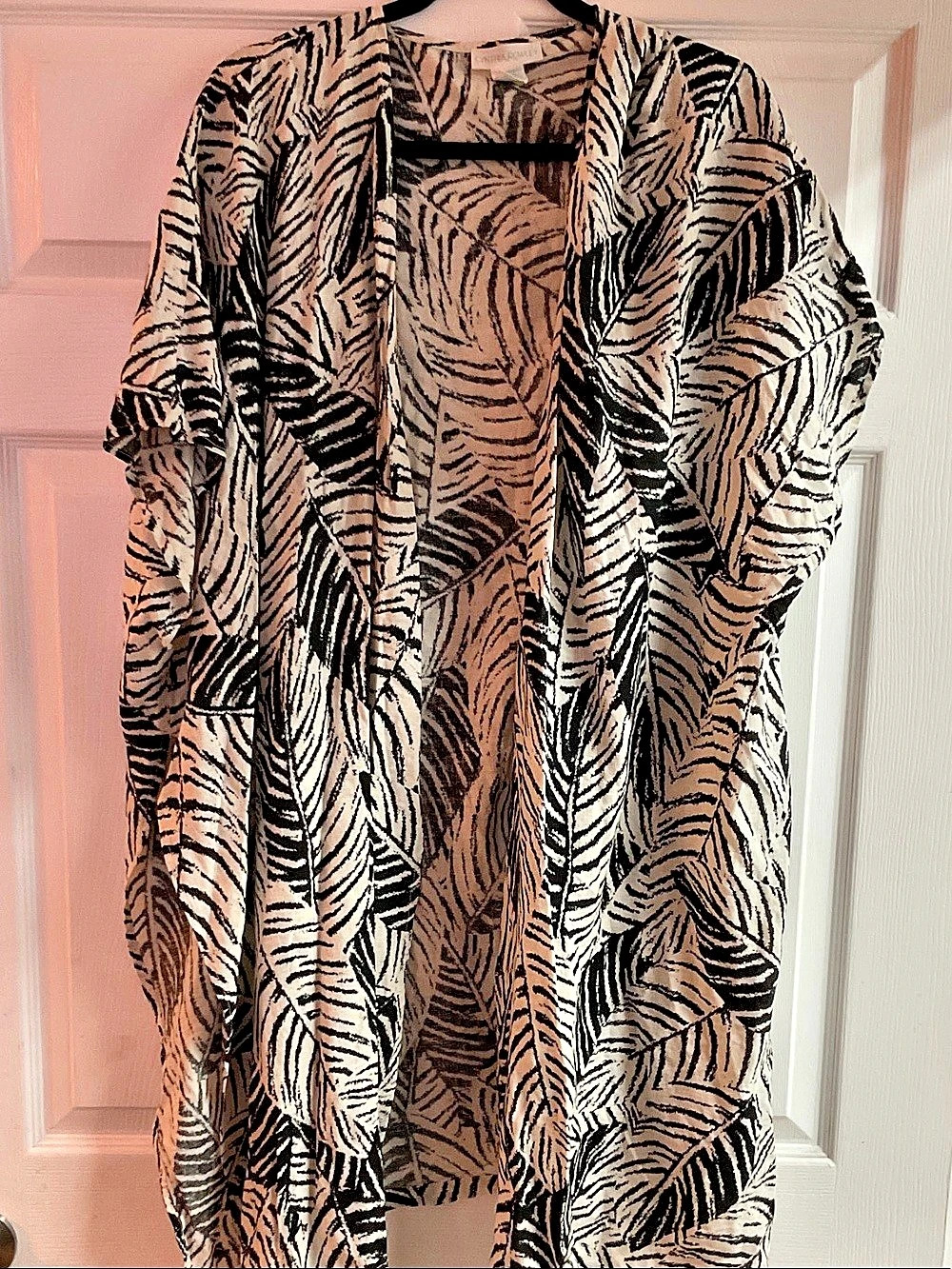 Cynthia Rowley Animal Print Blouse in Pink & Black Size Small Like New